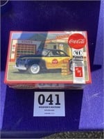 AMT 1/25 model 41 Plymouth Nen box