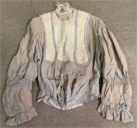 VICTORIAN PLEATED DRESS SHIRT WITH LACE