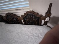 BASSETT FURNITURE WOODEN HEADBOARD &