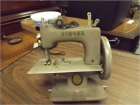Vintage Singer Toy Sewing Machine Miniture