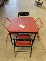 Vintage child's folding table and chairs SEE DES*