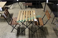 LOT, OUTDOOR WOOD SLAT PATIO TBL W/ 3X CHAIRS-NOTE