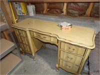 VINTAGE DESK