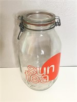 Vintage All Glass Clamp Lid Sun Tea Jar READ