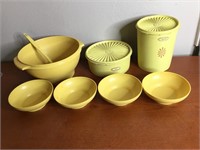 Vtg 70's Assorted Mustard Yellow Tupperware Bowls