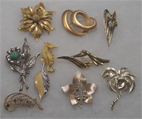 10 COSTUME JEWELRY BROOCHES SOME SIGN MONET