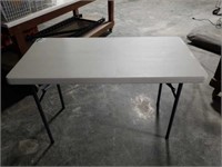 4 ft lifetime folding table