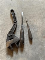 VINTAGE WRENCHES IN CAN