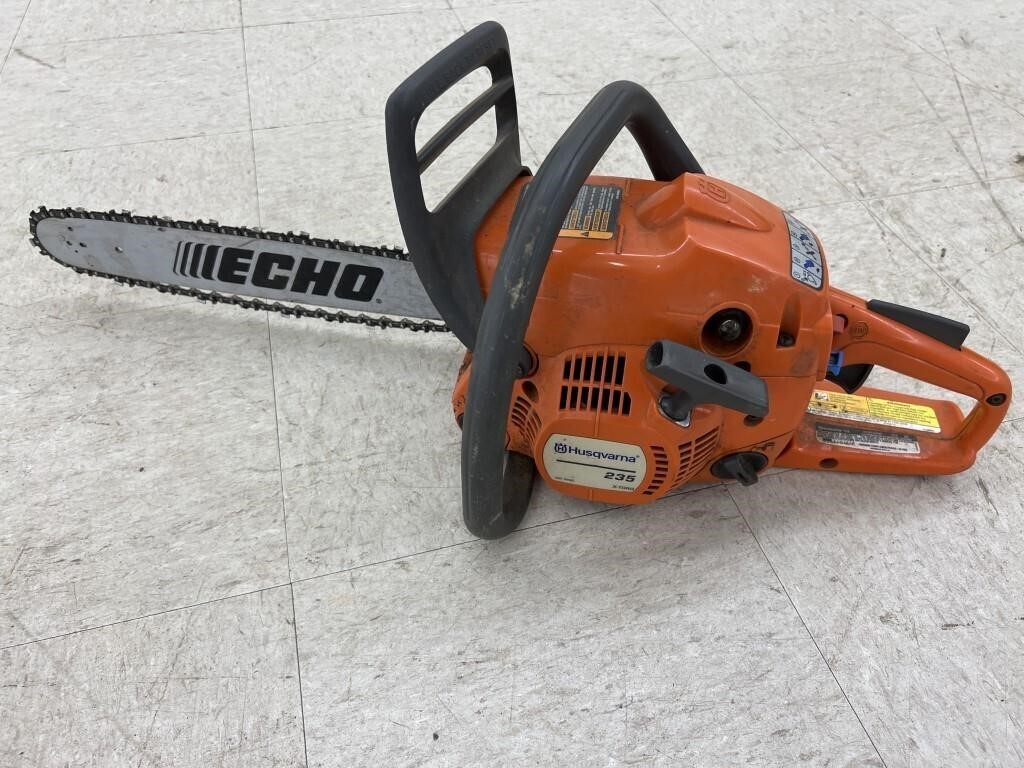 Husqvarna 235 Chainsaw (runs)