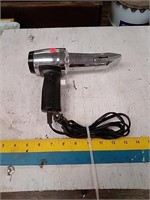 Deluxe heat gun plugged in and works