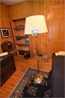 BRASS PLATED FLOOR LAMP 60 IN TALL