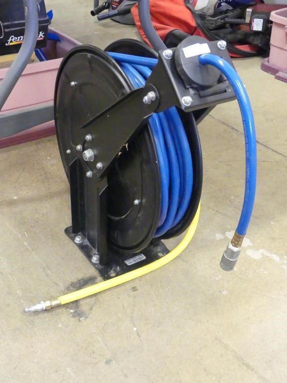 AIR HOSE ON REEL