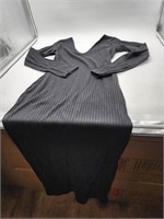 Women's V-Neck Long Sleeve Maxi Dress - M