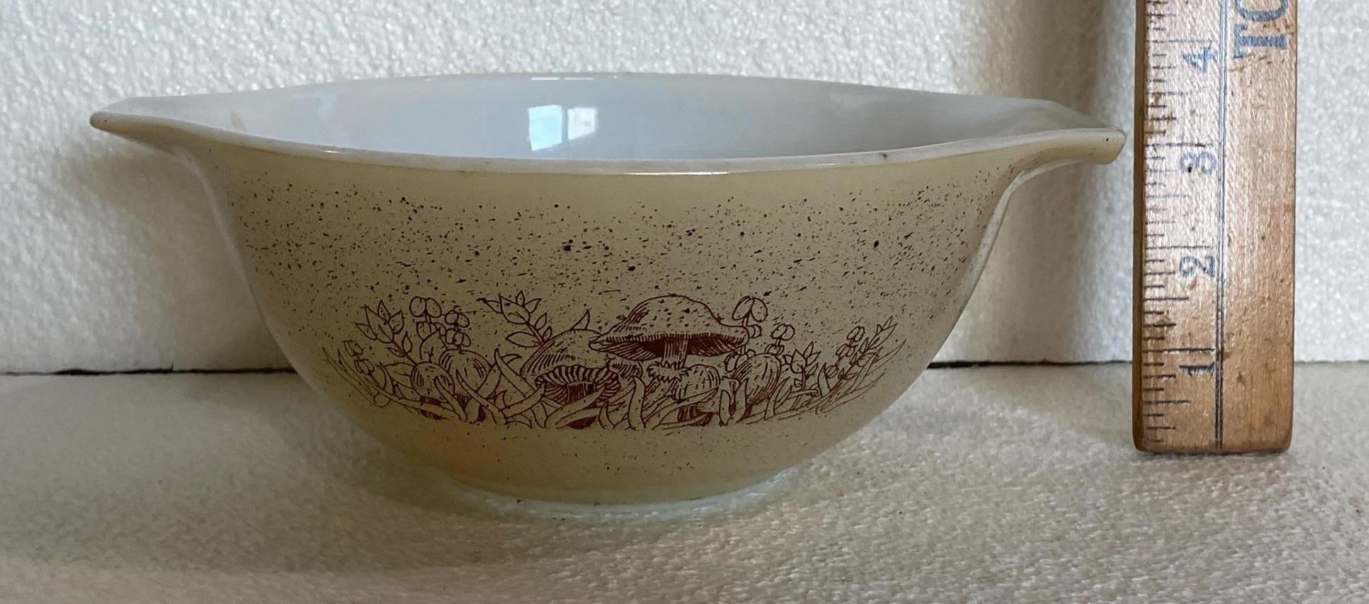 Pyrex Forest Fancies Bowl