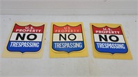 (3) plastic no trespassing signs