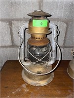VINTAGE DIETZ LANTERN- SEE PICS FOR CONDITION