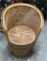 Mid century woven wicker rattan round chair   1442