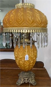 ANTQIUE YELLOW SATIN GLASS VICTORIAN OIL LAMP