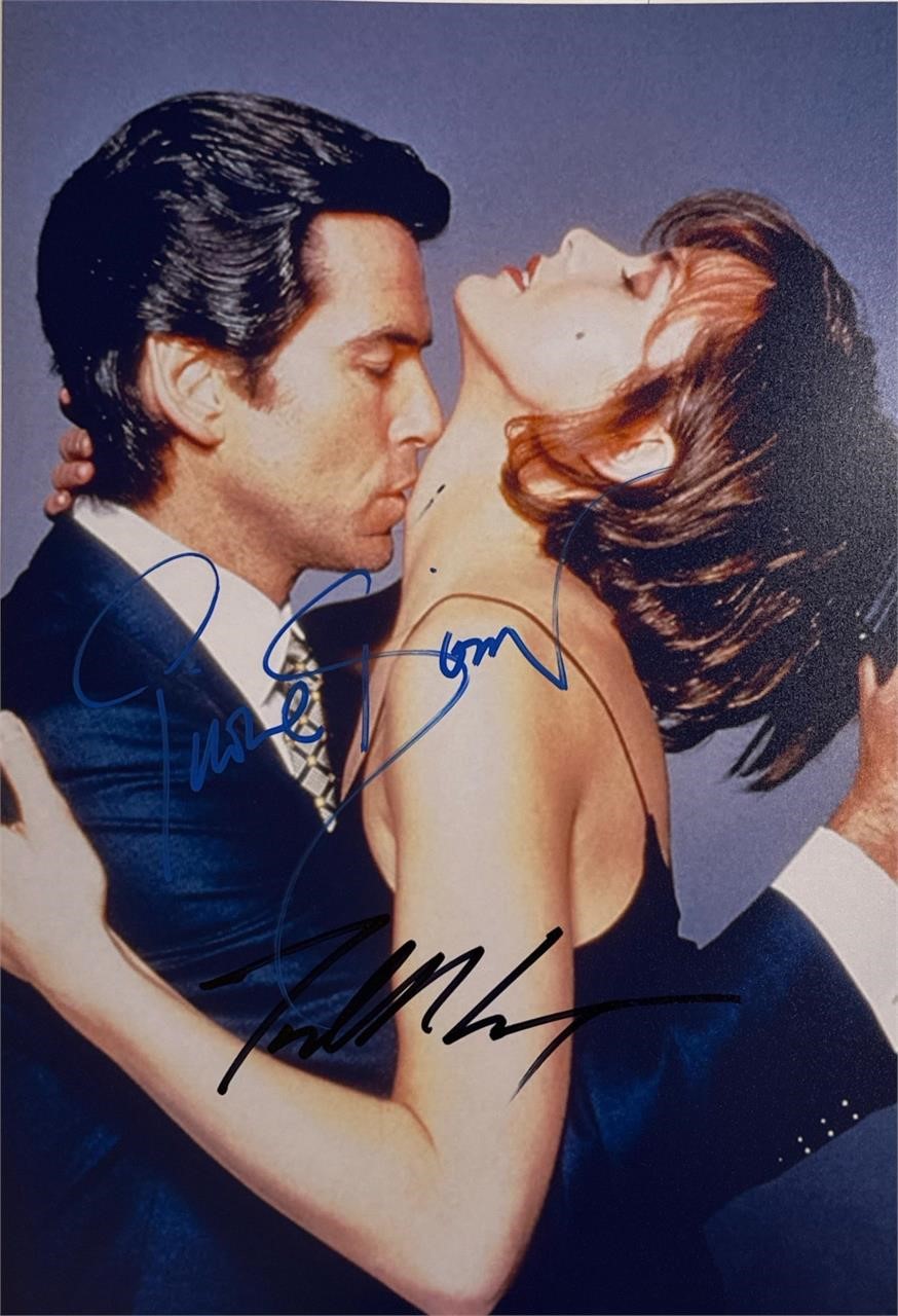 Autograph COA 007 Pierce Brosnan Photo