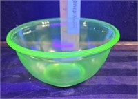 Green uranium glass bowl 7"