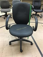 Black adjustable office chair