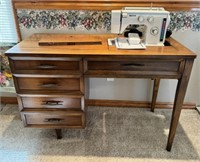 Necchi Model 537L Sewing Machine w/ Table