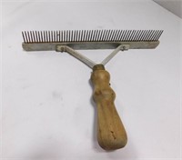 Vintage Horse/Cattle Comb