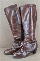 Ladies Brown Leather Style Boots Size 8