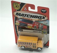 Matchbox #69/75 Mattel school bus bulldog football