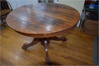 Antique Oak Claw Foot Round Table, Measures: