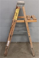 4 Foot Wooden Ladder
