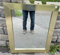 28 X 34 INCH WALL HANGING MIRROR