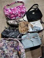Lot of women's purses