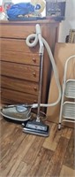 Vintage Tristar  canister vacuum works