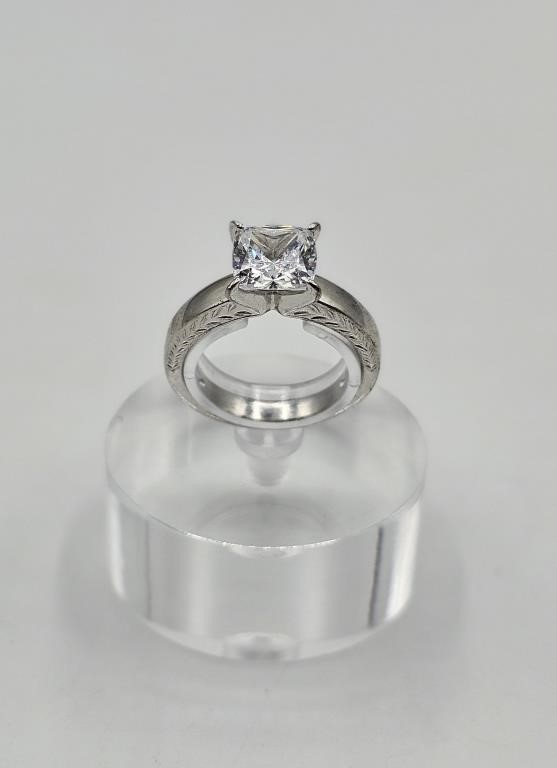 925 Square Cut CZ Ring Sz 7.75