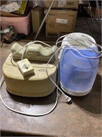 FOOT MASSAGER AND A HUMIDIFIER