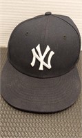 NY Yankee Official On field cap.sz 7 1/4