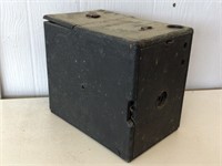 OLD BOX CAMERA