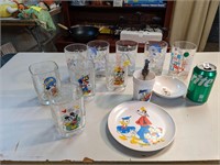 VTG Disney Glasses & Plastic Set