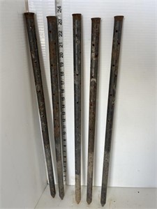 5 gravel metal stakes