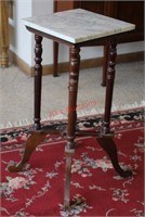 Antique-style Marble-top Vase / Lamp Table