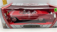18 SCALE 1959 UICK ELECTRA 225 DIE CAST IN BOX