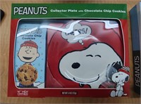 Peanuts Collector Plate with Cookies