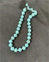 Glass bead vintage necklace please preview