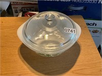 Glassbake 1 1/2 quart dish with lid