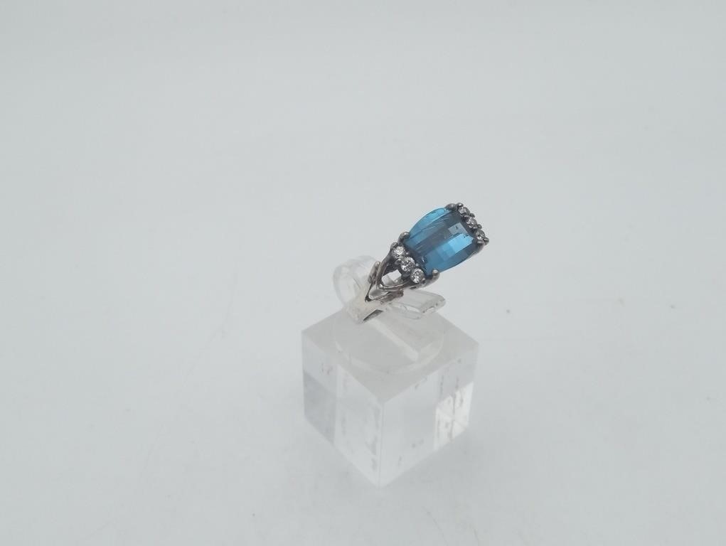 Sterling Silver Blue Stone CZ Ring