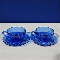 2 blue Aurora cups/saucers