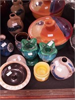 10 pieces of contemporary pottery: colored