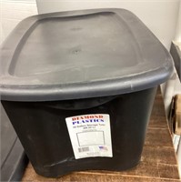 18 gallon tote with lid