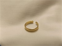 Marked 4 K  gold baby ring? DZ marked inside.